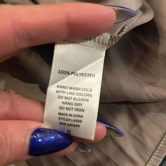 By Together Pleated Polyester Satin 1/2 Button Up Blouse, S! - Picture 11 of 11